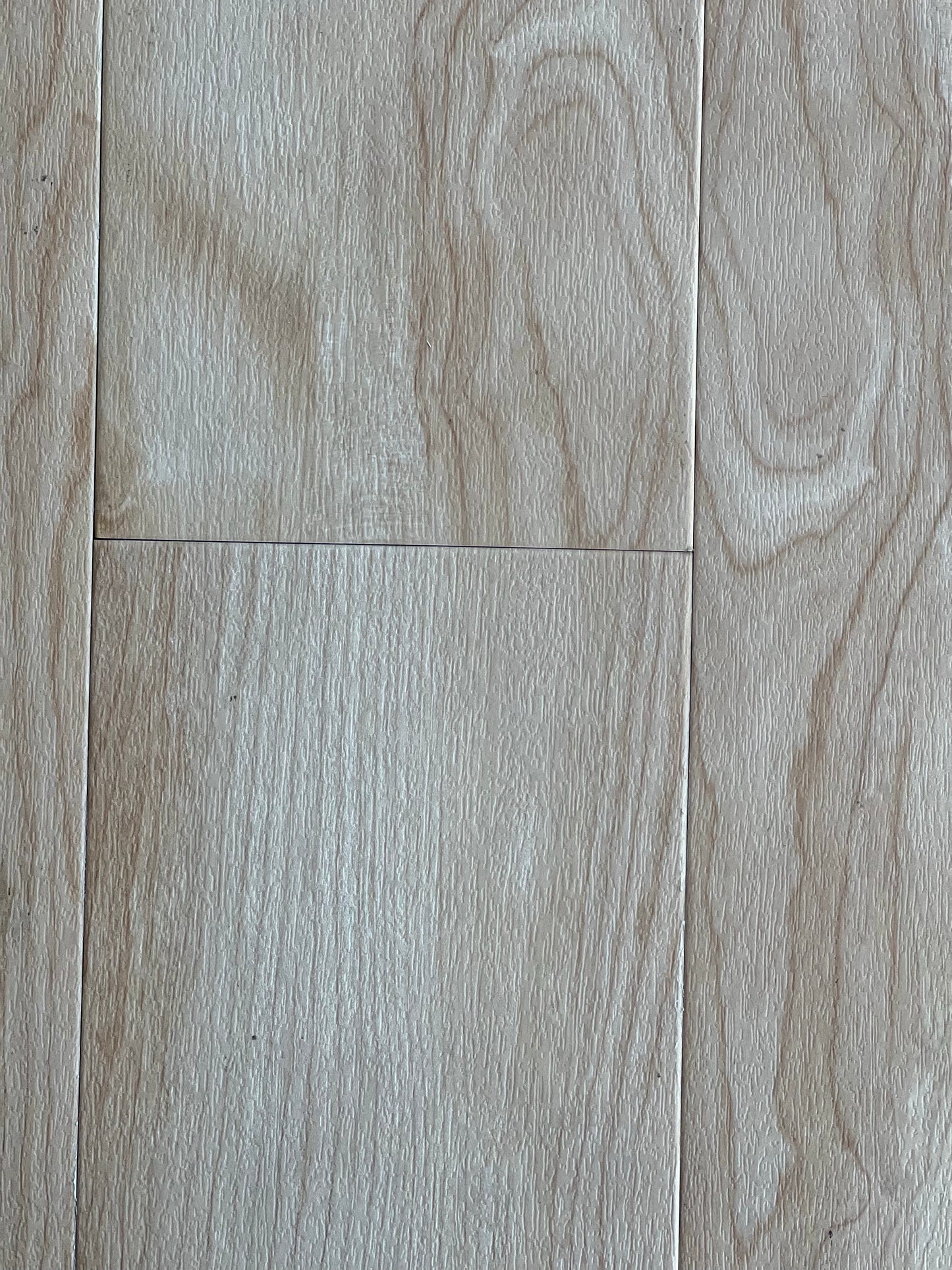 Mohawk VT C8007-CF106 CAREFREE PLANK NATURAL 6X36