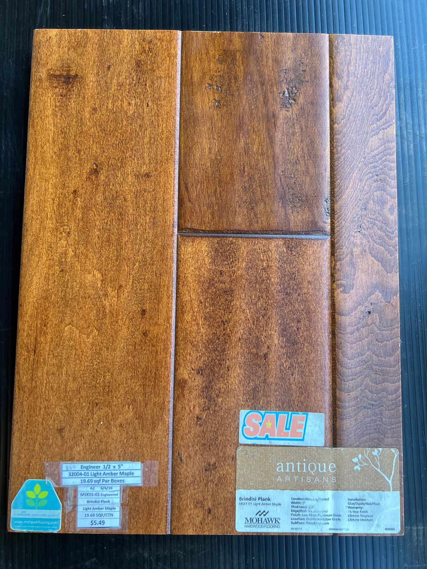 Mohawk Engineer Wood 32004-01 Light Amber Maple