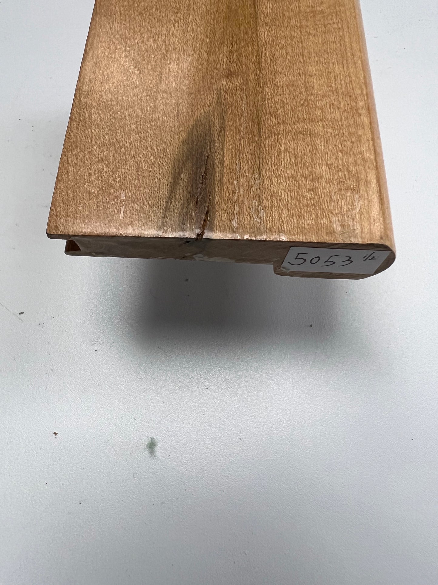 Mohawk Stair Nose_Solid Wood HFSTD-5053 Maple Nat Handscrape