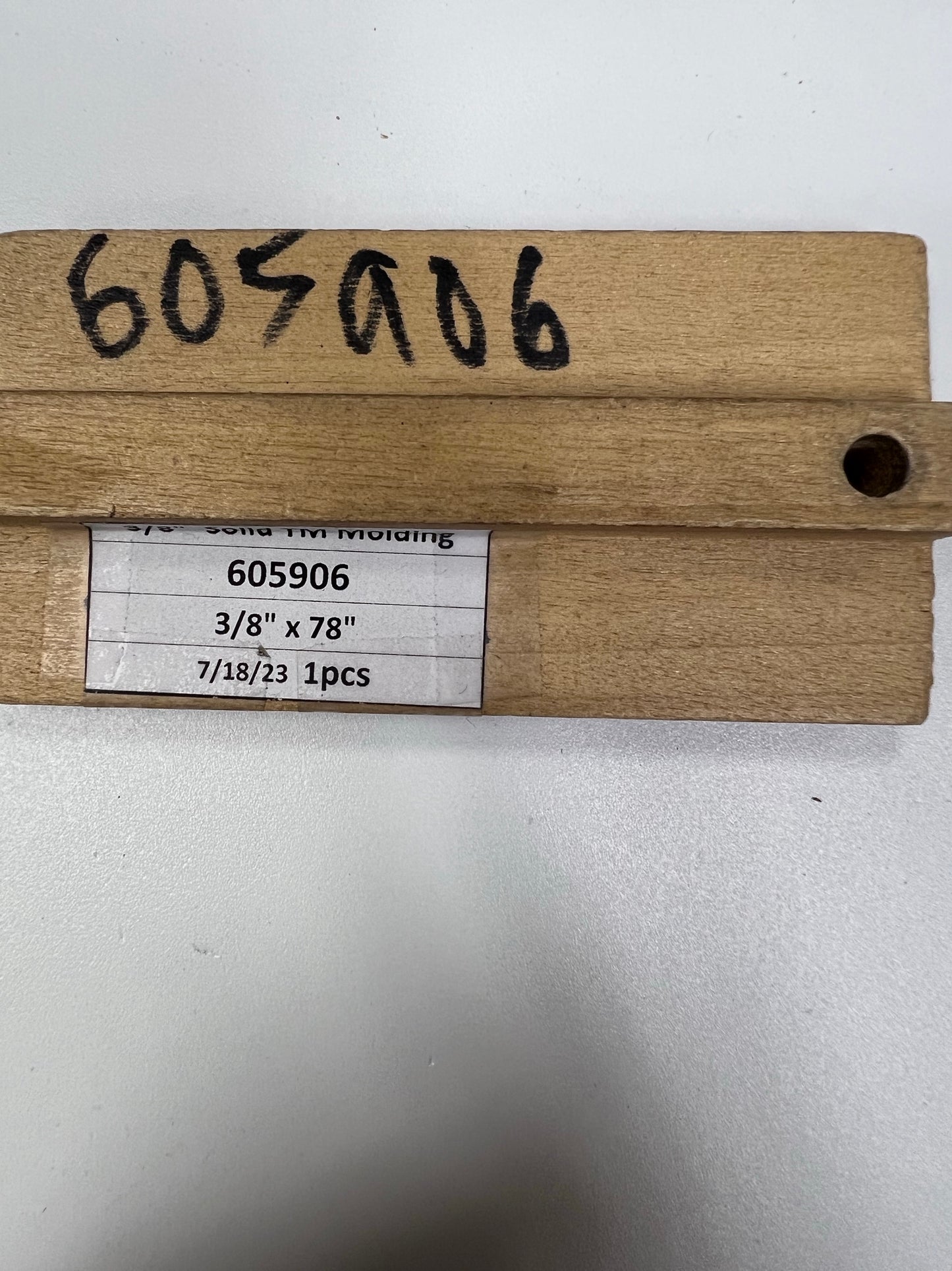 T-Molding _ Solid Wood 605906
