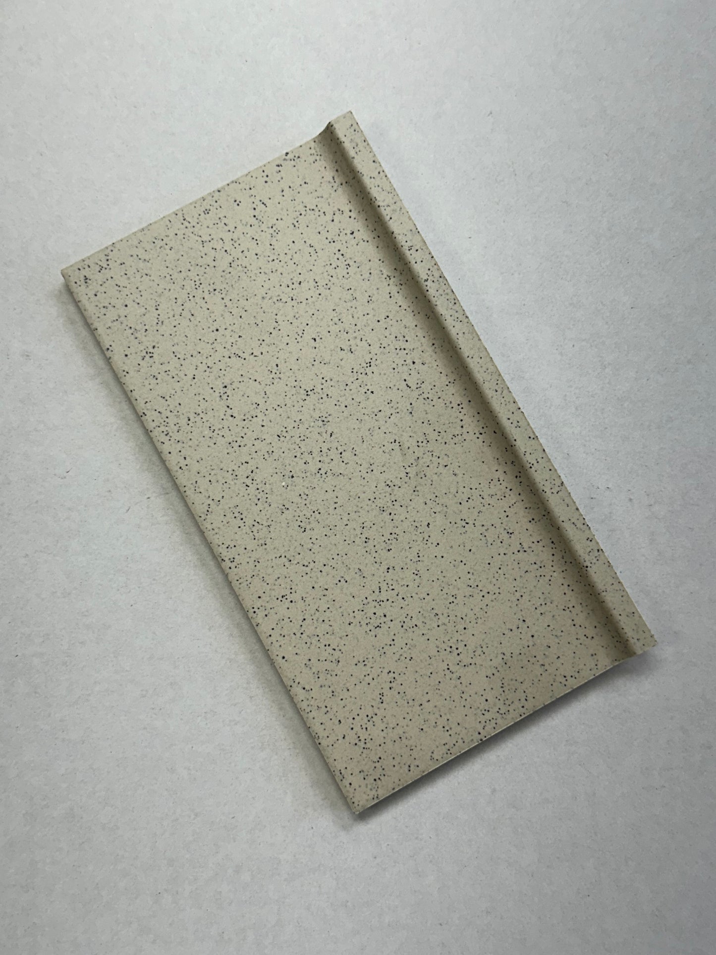 DAILTILE TILE: UNIVERSAL U5989-00101 COVEBASE TREVISO 4"X8"