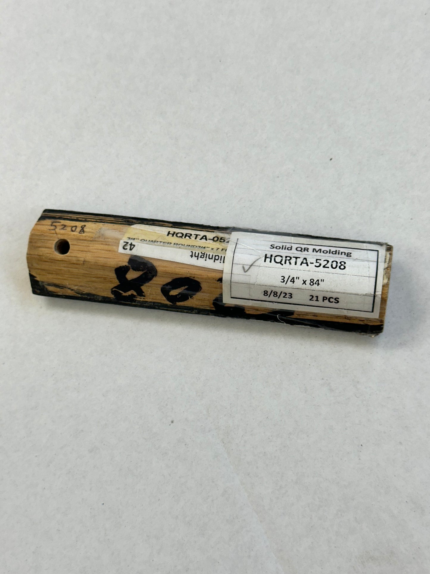 Mohawk Quarter Round _ Solid Wood HQRTA-5208 Oak Midnight