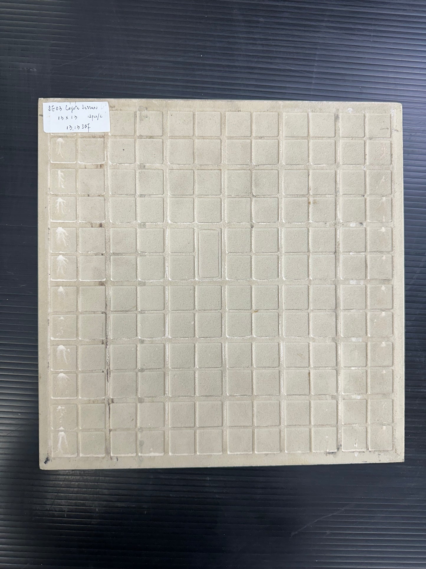 DATILE FLOOR TILE: SE03 COYOTE 13X13