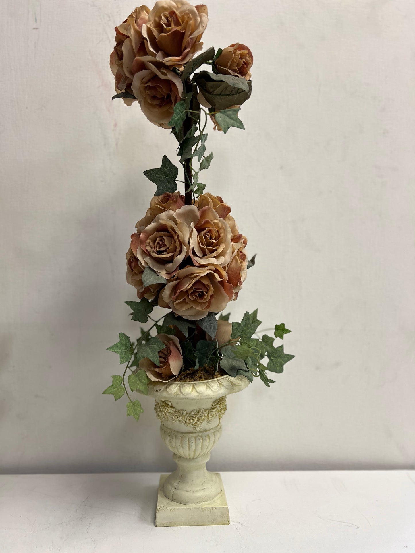 Vintage Floral Art Decoration Statue SP17