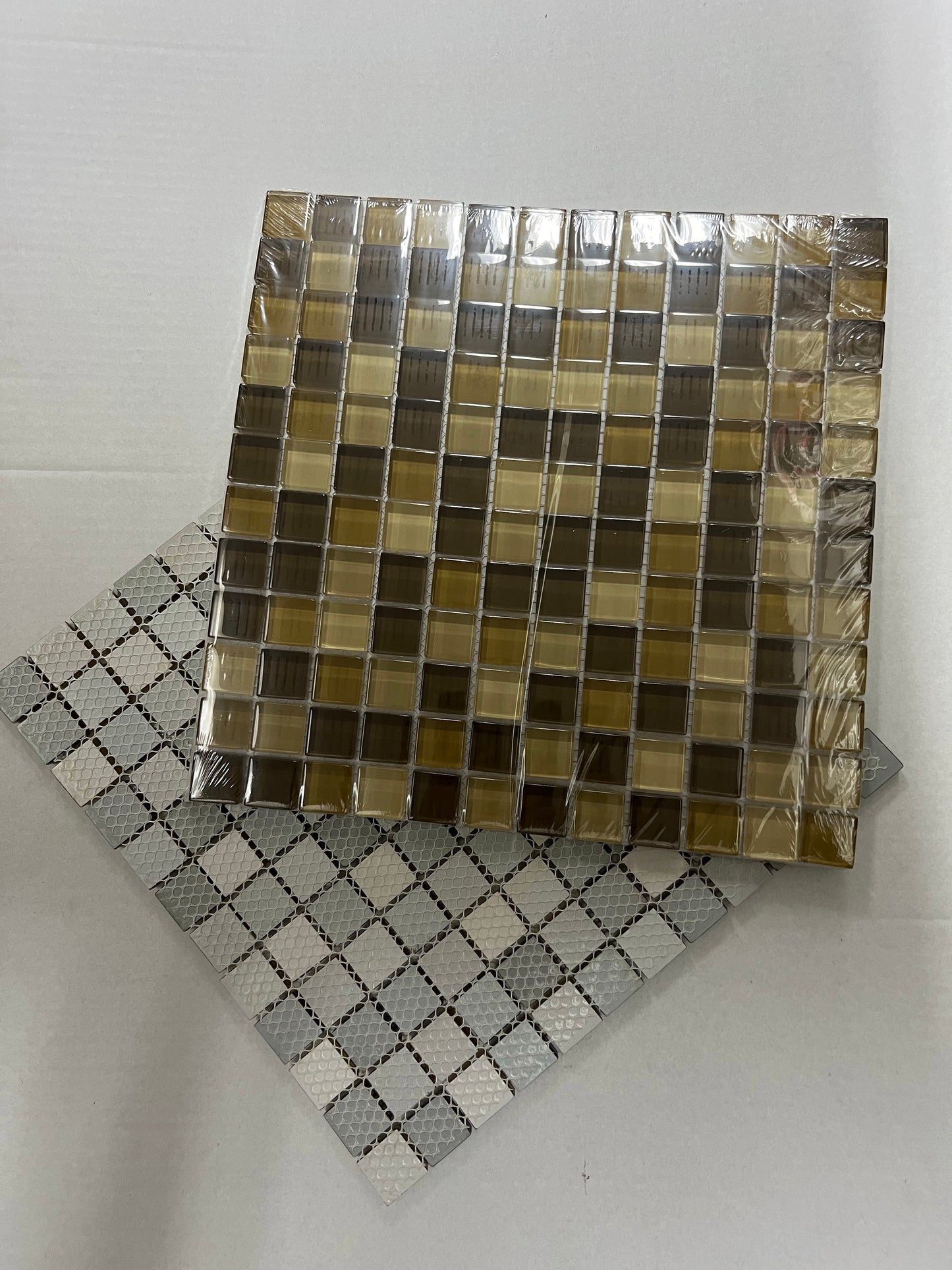 DAILTILE Mosaic Tile : DG65 MAPLE BLENDS/HS DELFINO GLASS MOSAIC 12X12